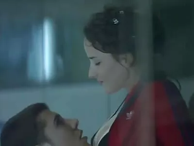ఒక గట్టి గాఢమైన బ్యాంగ్ కోసం హాట్ టీజింగ్